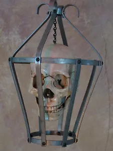 Eisenschädelkäfig mit gealtertem Totenkopf, Halloween Requisite, menschliche Schädel/Skelett, NEU - Bild 1 von 5