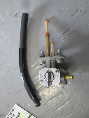 KAWASAKI 2001-2009 EN500 VULCAN 500 COMBUSTIBLE MASCOTA GRIFO VÁLVULA GRIFO 51023-1267 Foto 1 de 4