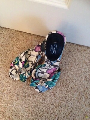 Пробковые каблуки с графическим принтом Euc Coach Karen - Изображение 1 из 4