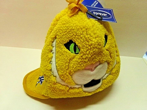 University of Kentucky Wildcats Plush Mascot Winter Hat New With Tags Cover