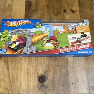 Hot Wheels Angry Birds Slingshot Launch Track Set Y2410 NEW NIB Hotwheels New - Picture 1 of 3