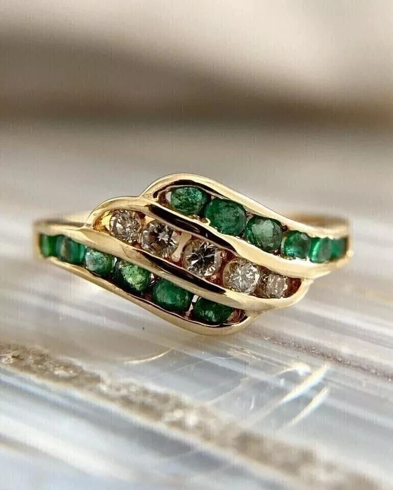 Женское обручальное кольцо круглой огранки с имитацией изумруда покрытие желтым золотом 14 карат 2 карата - Изображение 1 из 4