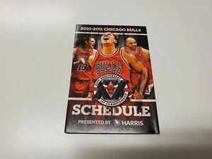 RS20 Chicago Bulls 2010/11 NBA Basketball Pocket Schedule - Budweiser - Picture 1 of 2