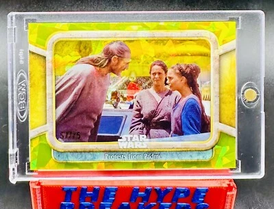 /75 Padme Yellow RC 2024 Topps Sapphire Star Wars Phantom Menace w/ Qui-Gon Jinn - Image 1 of 2