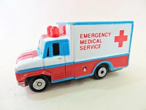 GALOOB MICRO MACHINES 'EMERGENCY MEDICAL SERVICE AMBULANCE' BLAZE AND ROAR. VGC. - Picture 1 of 6