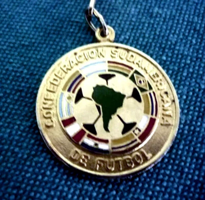 COPA AMERICANA 1987 CONFEDERACIÓN SUDAMERICANA DE FÚTBOL - Llavero original  Foto 1 de 3