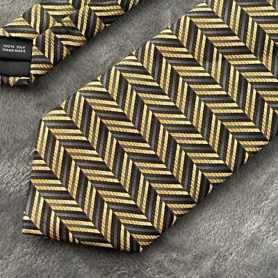 Corbata de seda hecha a mano Antonia Collection para hombre espiga geométrica negra gris dorada Foto 1 de 4