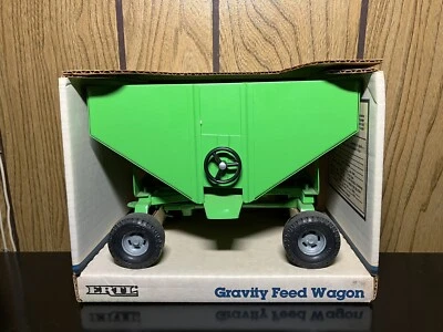 Ertl 1/16 Deutz Allis Green Gravity Feed Wagon Steel Stock #1270 NIB - Image 1 of 4