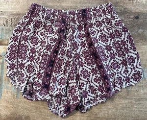 Brandy Melville Women's Cream & Red Eve Shorts Aztec Print Size S Small - Picture 1 of 4