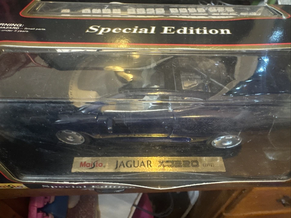 Jaguar XJ220 1992 - Le Mans azul escala 1:18 Maisto edición especial. Nunca abierto Foto 1 de 3