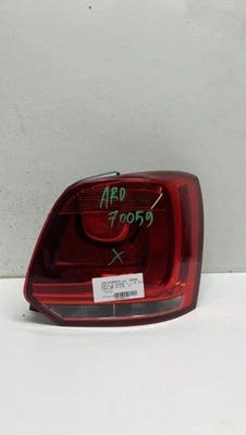 Feu arriere principal droit (feux) VOLKSWAGEN POLO 5 PHASE 1 6R0945096AH - Photo 1/4
