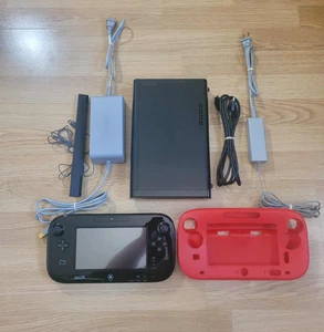 Consola Nintendo Wii U negra + Gamepad y cables *Probado* - Imagen 1 de 9
