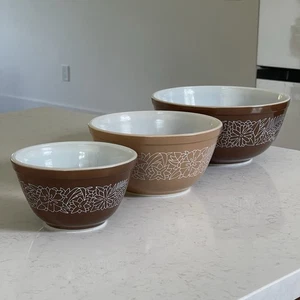 Vintage Pyrex 3 Brown Woodland Pattern Mixing Serving Nesting Bowl set - Picture 1 of 19