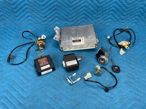 Toyota Land Cruiser ECM ECU Immobilizer, Ignition Cylinder & Key Set 2004 OEM - Picture 1 of 21