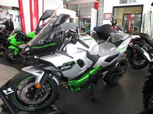 2024 Kawasaki NINJA 7 HYBRID - Picture 1 of 10