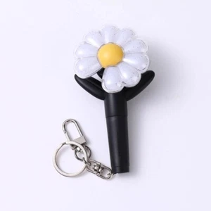 G-DRAGON Concerto Mini Luce Piccola Margherita Supporto Bastone Luminoso Portachiavi Lampada LED - Foto 1 di 6
