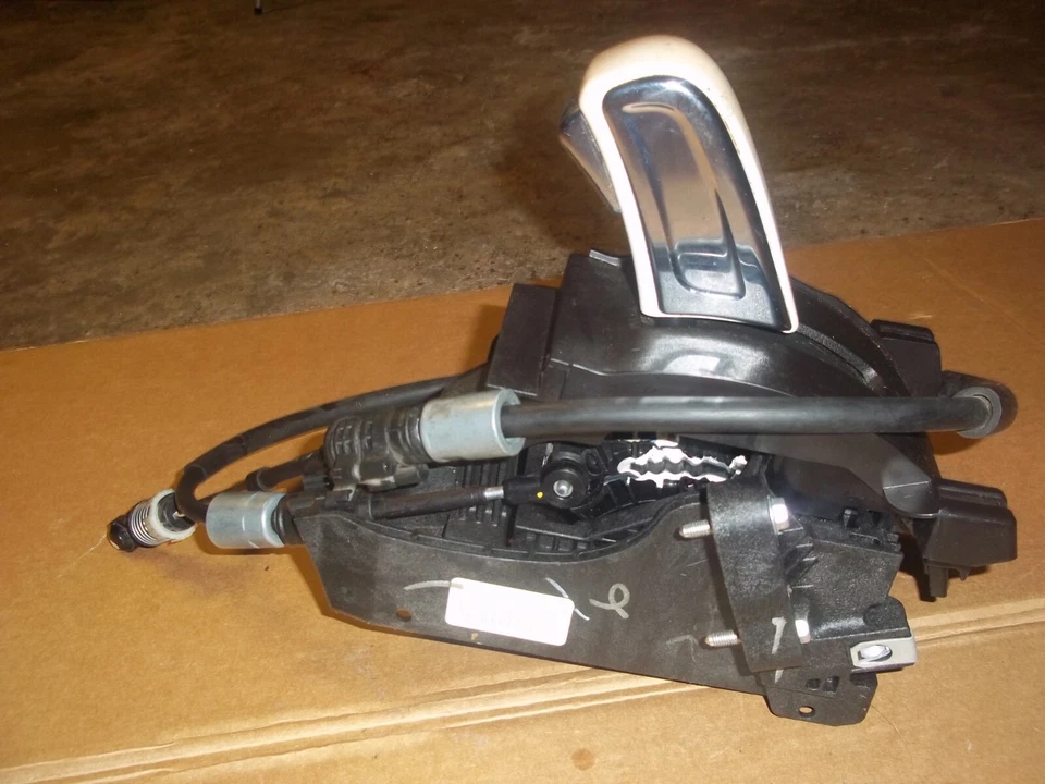 2011-2015 CHEVY VOLT AUTO TRANS FLOOR SHIFTER GEAR SELECTOR - Image 1 of 4