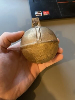 cloche ancienne gros grelot cheval sonnaille diligence en bronze vintage - Photo 1/4