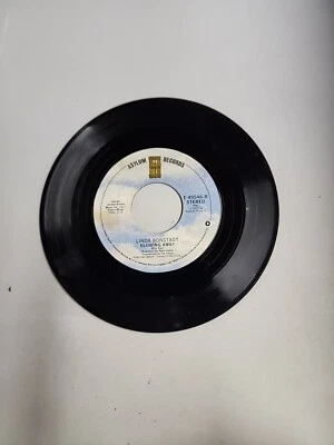Linda Ronstadt - Blowing Away - Asylum (45RPM 7”)(AA62)  - Image 1 of 3