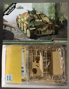 Jagdpanzer 38 (T) depois ""produção final versão"" Academy| n. 13230 | 1:35 - Foto 1 di 1