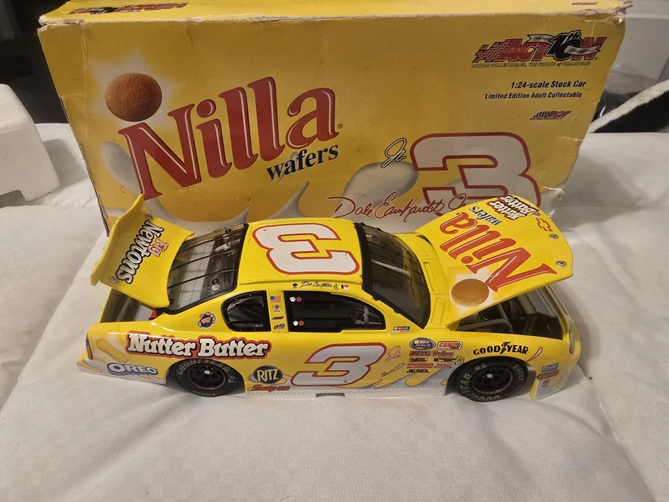 Dale Earnhardt Jr.  #8 Nilla Wafers Nutter Butter RCCA CWB 2002 1/24 Diecast - Image 1 of 1