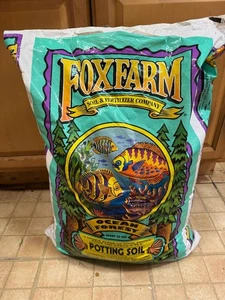 Fox Farm Ocean Forest potting soil re-packed in 2 lb bag - Bild 1 von 2