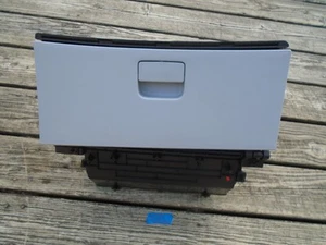 2011 - 2016 HONDA CRZ COMPLETE GLOVE BOX OEM LIGHT GRAY - Bild 1 von 12