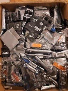 50x ASUS 3-WAY SLI Bridge Brücke für Nvidia Grafikkarten (Lot 50 Stück) - Bild 1 von 5