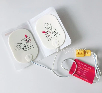 DAE Adulti Training Pads Sostituzione Riutilizzo Pastiglie per Defibrillare DAE Training - Immagine 1 di 4
