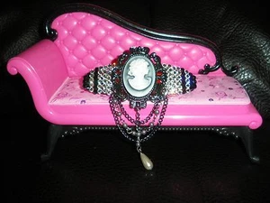 Crystals & CAMEO w/Chains Jewelry BARRETTE Black/White LOVELY! - Picture 1 of 7