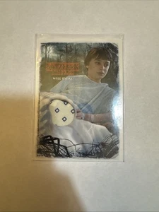 Reliquia de disfraz de Stranger Things Welcome to Upside Down RC-WB Will Byers #/99 - Imagen 1 de 2