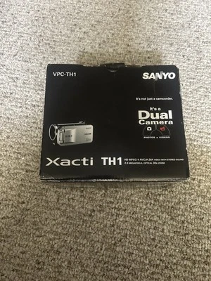 Sanyo Xacti Dual Camera VPC-TH1 HD Camcorder Video Camera Silver - With Box. - Image 1 of 2