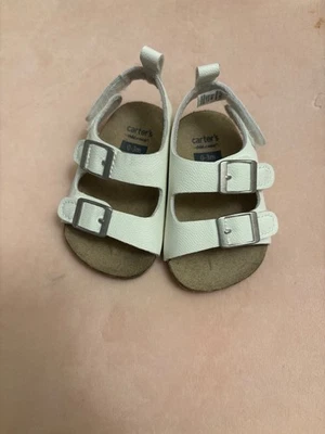 Sandalias blancas Carters bebé niña, talla 0-3 meses Foto 1 de 2