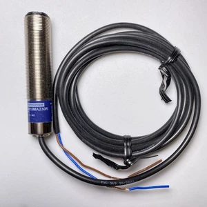 Telemecanique Photoelectric Sensor XU2M18MA230R, NEW - Picture 1 of 12