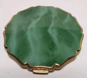 Vintage Stratton Cosmetic Compact Green Enamel Gold Rimmed Powder 50's - Picture 1 of 5