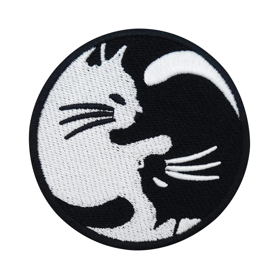 Yin Yang Katze Mond Patch zum Aufbügeln, schwarz weiß Aufnäher Sticker Bügelbild - Bild 1 von 4