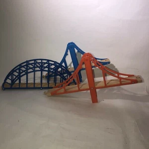 Thomas the Tank 12 Suspension Bridge Skyway Bridge w Wooden Track - Picture 1 of 19