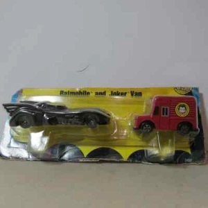 Ertl Batman Batmobile & Joker Van 1/64 BTM-2497-7HFO-P - Picture 1 of 2