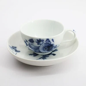 Marcolini Era Meissen Porcelain Blue Flowers and Insects Motif Cup & Saucer - Picture 1 of 7