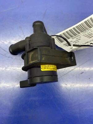 2010-2016 PORSCHE PANAMERA OEM 4.8L AWD TURBO AUXILIARY COOLANT PUMP 7LO965561L - Image 1 of 4