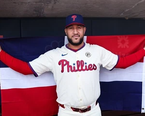 Carlos Estevez Dominican Flag Philadelphia Phillies 8x10 MLB Baseball Photo - Picture 1 of 1