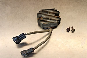 2004 Polaris Predator 500 Regulator Rectifier 4010654 - Picture 1 of 3