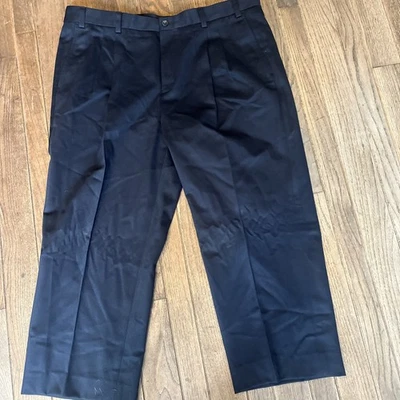 Eddie Bauer Men's Size 40 Pleated Black Relaxed Chinos Straight Leg NWT - Image 1 of 4