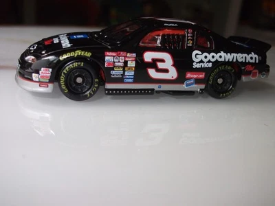 Coche Dale Earnhardt 1999 GM Goodwrench Plus Chevy Monte Carlo 1/64 Foto 1 de 4