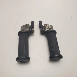 BMW R90S 1974 cabezal de aire clavijas de pasajero trasero reposapiés - Imagen 1 de 9