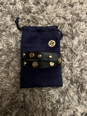 Pulsera Tory Burch Mujer Torrey Burchee Cuero Negro Dorado Edición Limitada Muy Buen Estado Foto 1 de 4