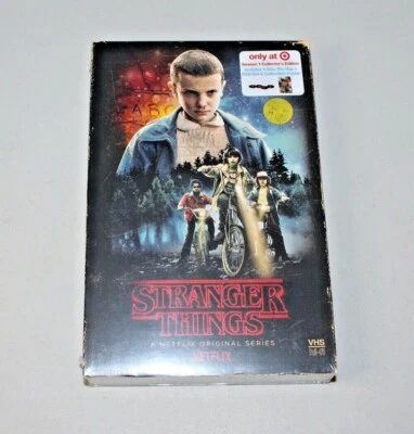 Netflix Stranger Things Season 1 4-Disc DVD/Blu-Ray Collector's Edition Box Set Foto 1 de 4