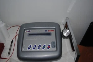 Ultrasuonoterapia per zone corporee o per arti superiori o inferiori - Foto 1 di 1