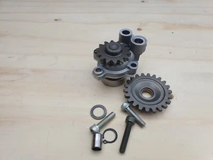 Yamaha YZ250F 06-09 ENGINE 5XC12-Y1 Oil Pump - Picture 1 of 11