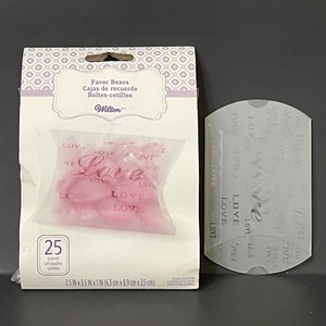 Wilton LOVE Kissenbox-Set HOCHZEITSGESCHENKE Süßigkeitenhalter 24 blickdicht 2,5" x 3,5" - Bild 1 von 6